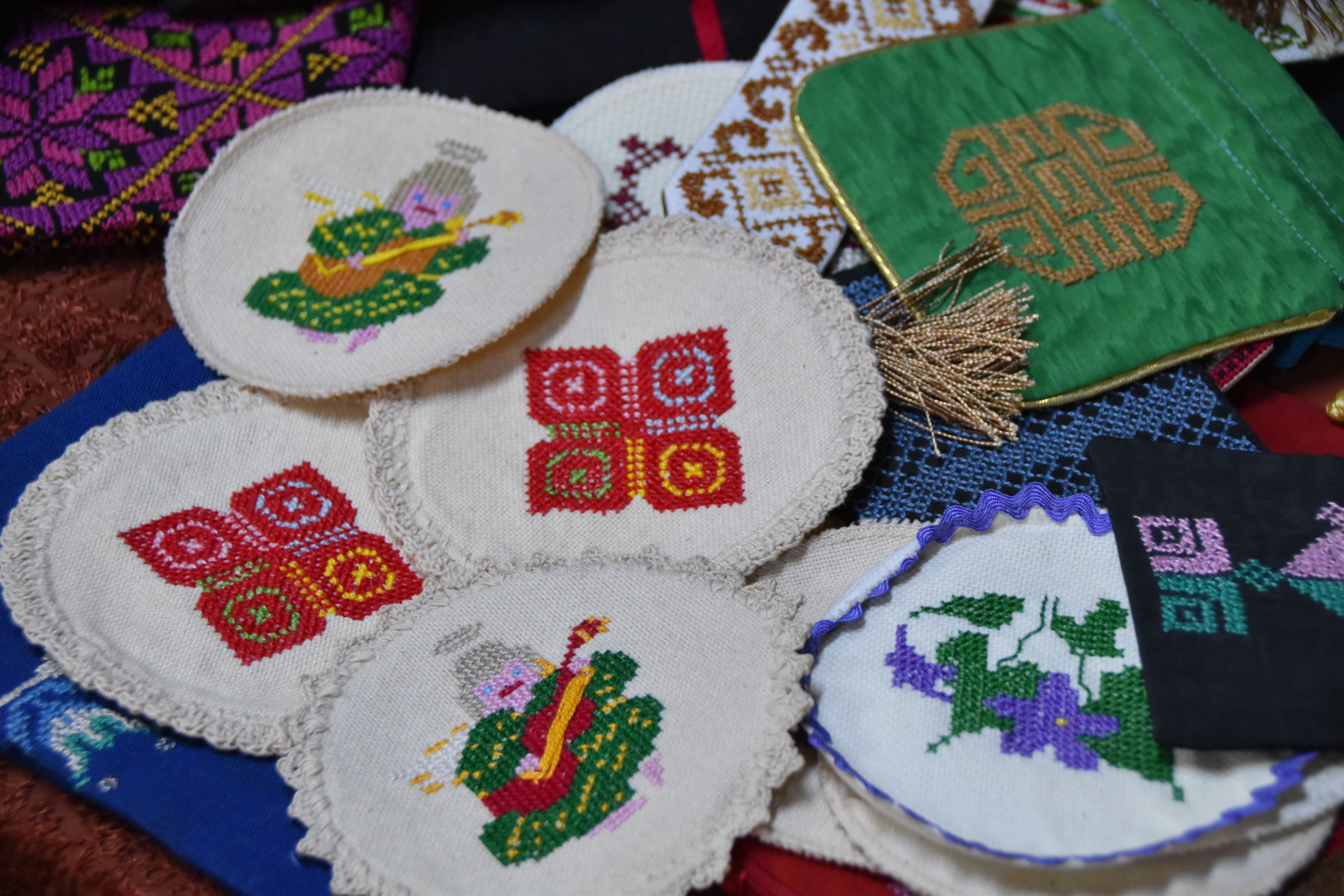 Needle working (sewing, textiles, embroidery)