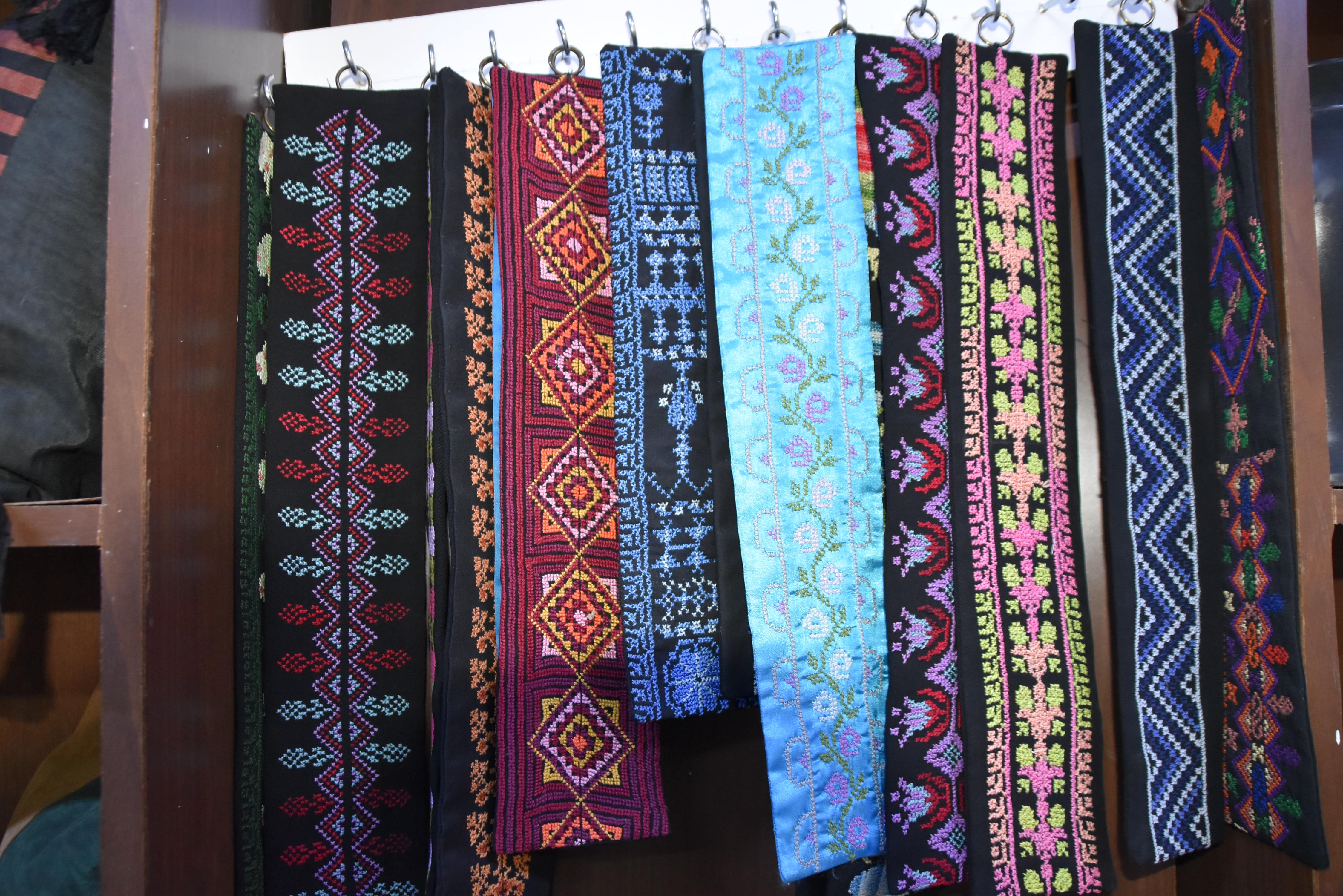 Needle working (sewing, textiles, embroidery)
